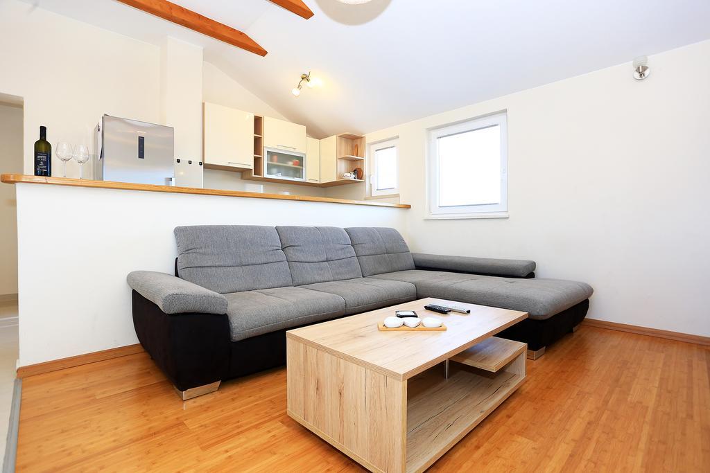 Apartment Pa Ve Murter Eksteriør billede